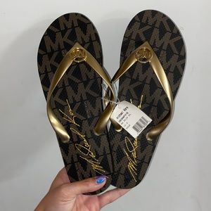NWT Michael Kors MK flip flops